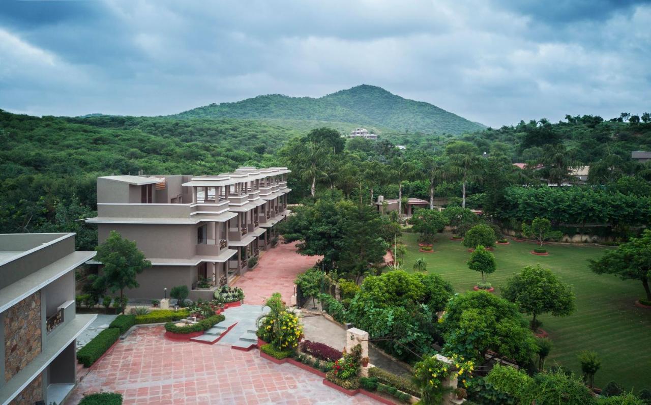 Araliayas Resort & Spa Udaipur Exterior foto