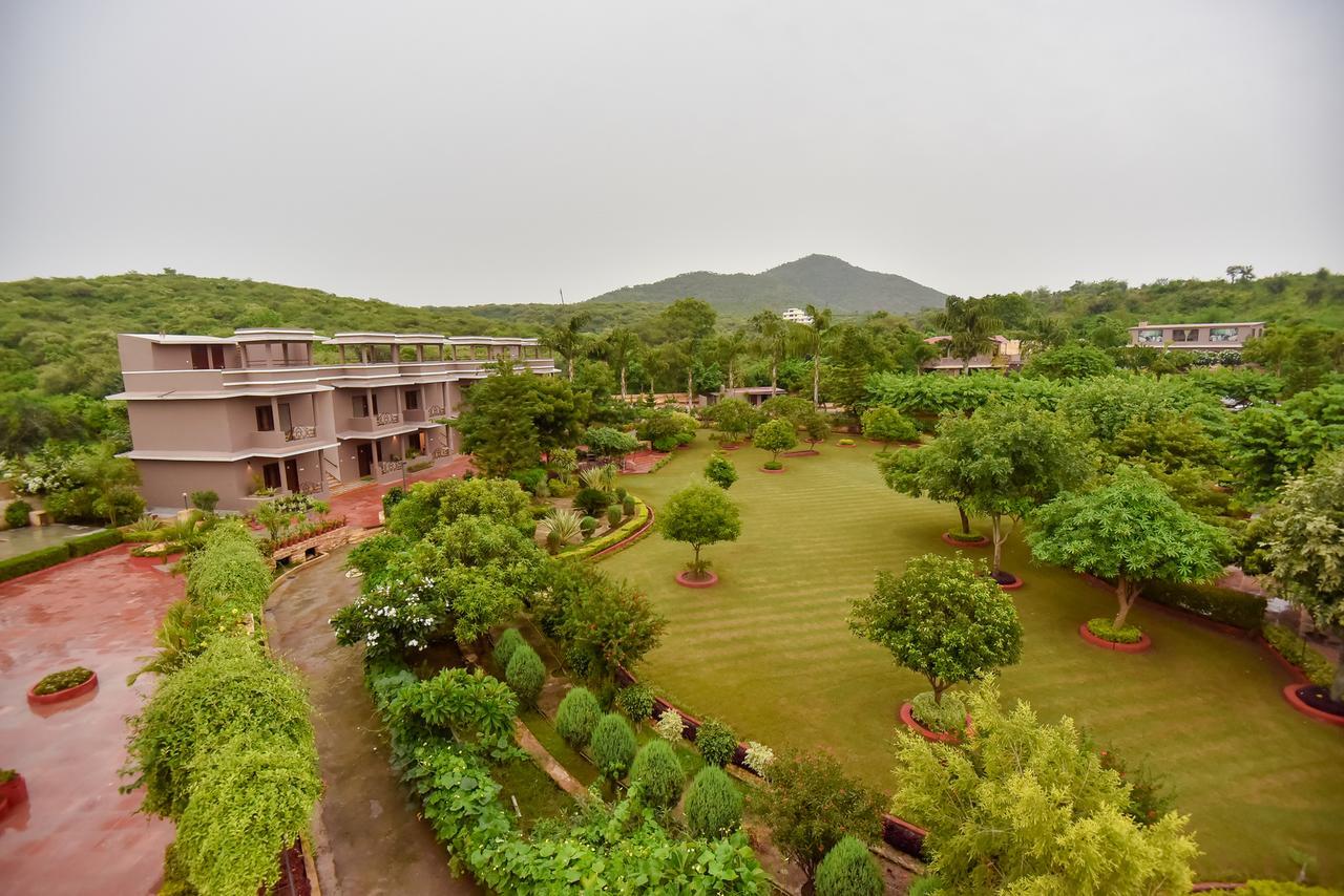 Araliayas Resort & Spa Udaipur Exterior foto