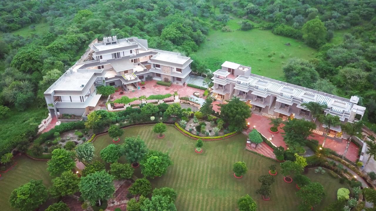 Araliayas Resort & Spa Udaipur Exterior foto