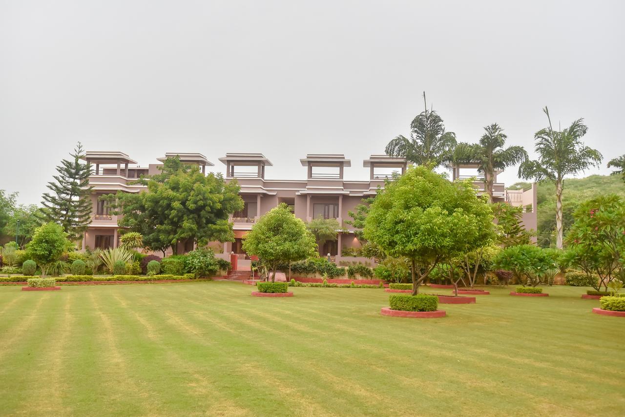 Araliayas Resort & Spa Udaipur Exterior foto