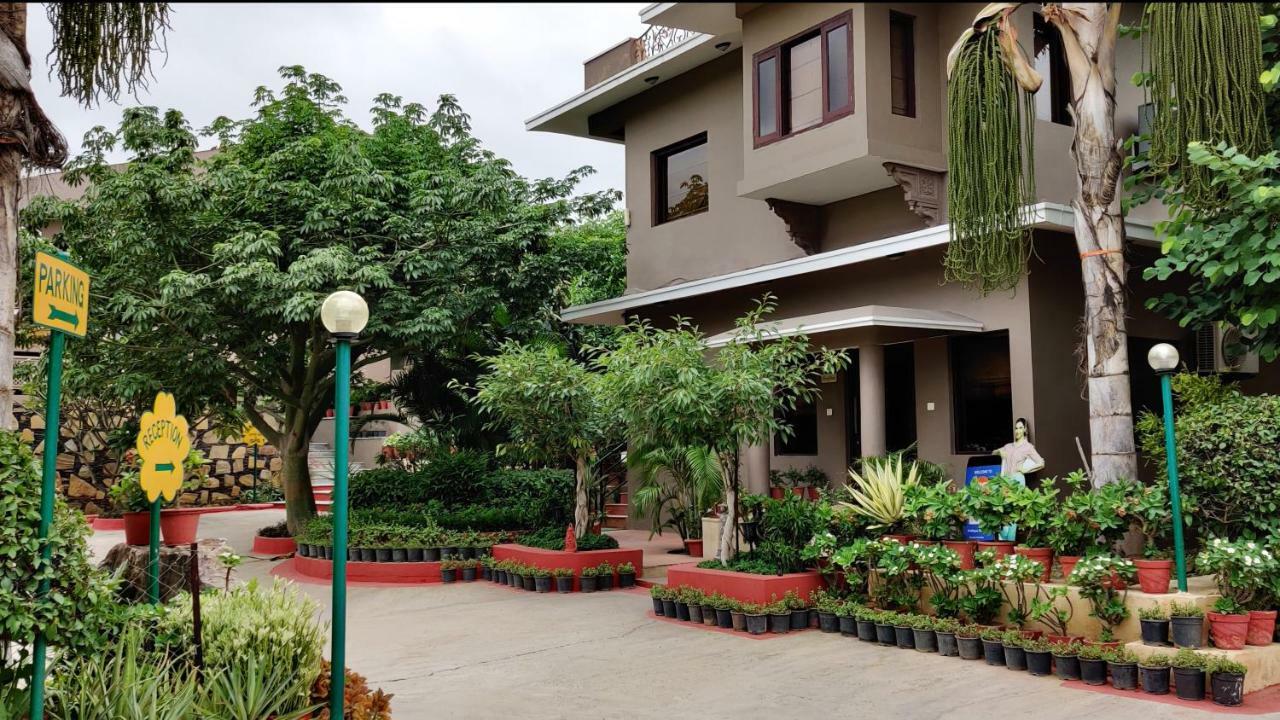Araliayas Resort & Spa Udaipur Exterior foto